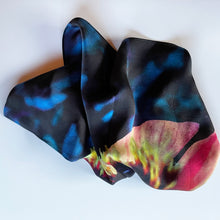 Load image into Gallery viewer, Dahlia Scarf