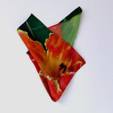 Load image into Gallery viewer, Spathodea Petite Square