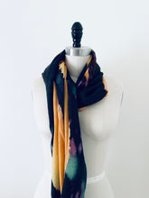 Load image into Gallery viewer, Chrysanthemum Scarf